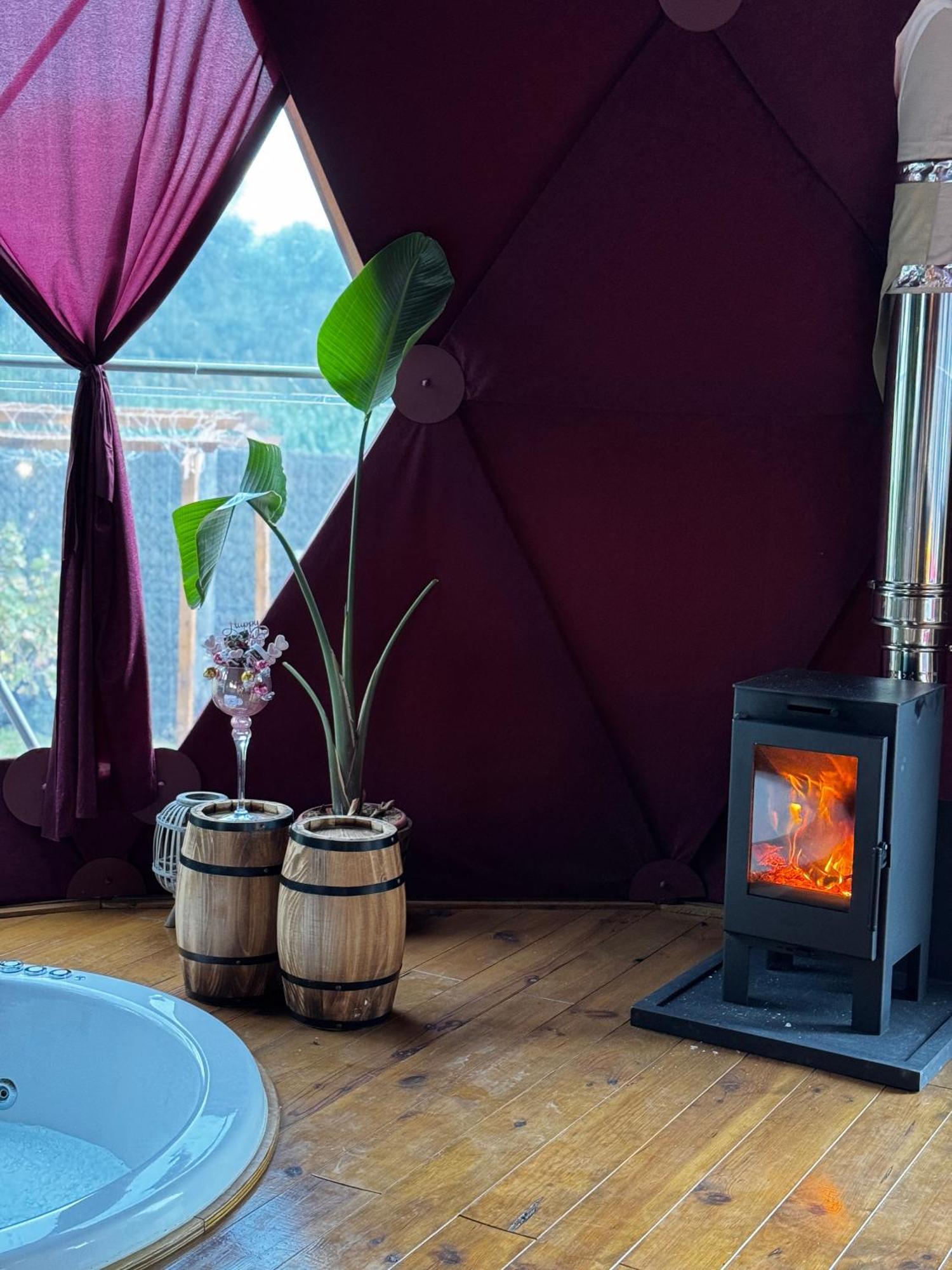 Domo Suites Masia Cal Geperut Badalona Zewnętrze zdjęcie